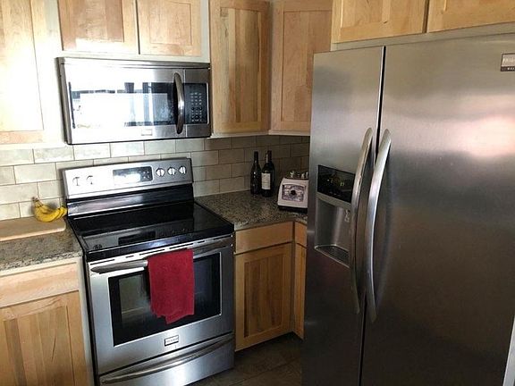 2nd image of 15 Parkwood St #2