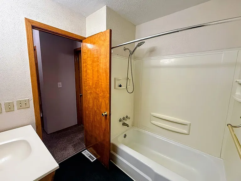 4545 & 4549 Cynthia Dr — Photo 8