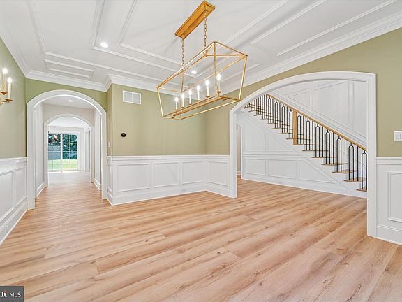 4th image of 365 Kirk Ln #C6