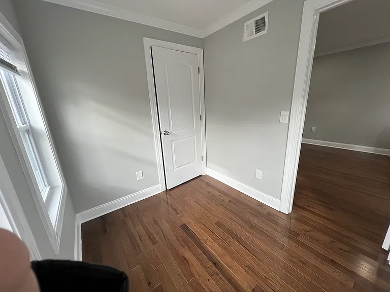 Spacious Den off of LR