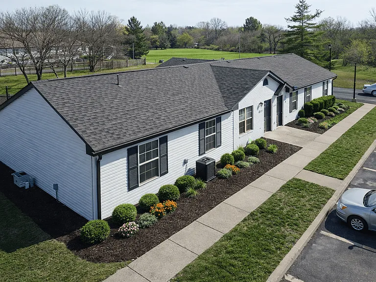 Parkmead Apartments — Photo 9