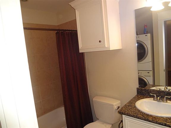 5th image of 303 1/2 E 28th St