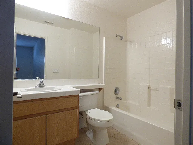 1237 Aguirre Dr — Photo 10