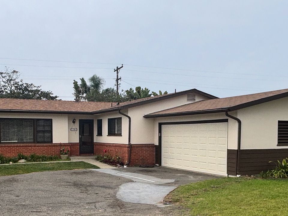 1st image of 5283 Los Robles Dr