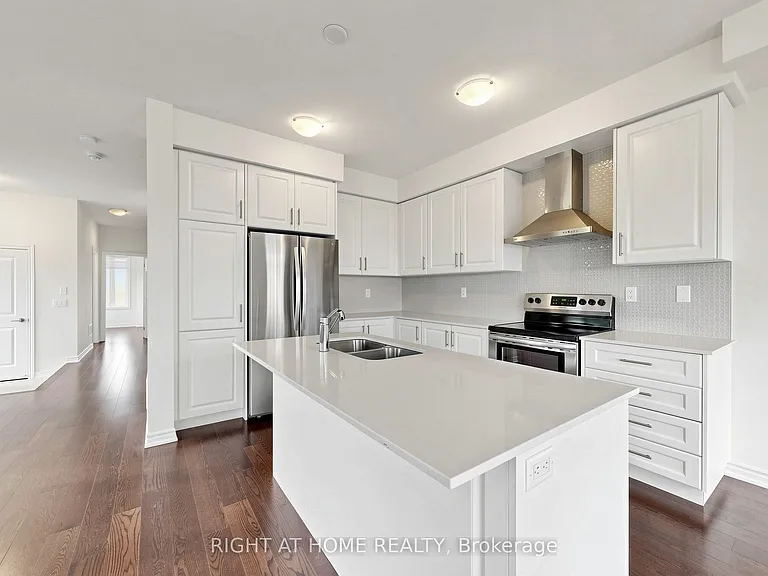 90 Laing Dr — Photo 19
