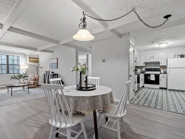 35 Swanson Ct APT 33D, Boxboro, MA 01719