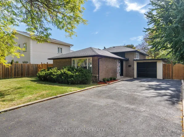 184 Laverock Ave, Richmond Hill, ON L4C 4K3