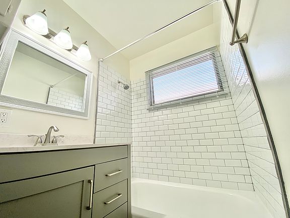 3rd image of 7027 Fulton Ave #4