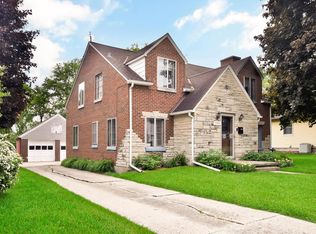 1713 Taylor Ln, West Bend, WI 53090