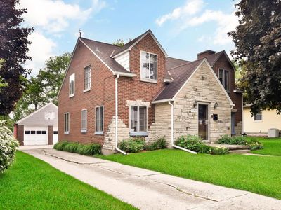 1713 Taylor LANE, West Bend, WI, 53090