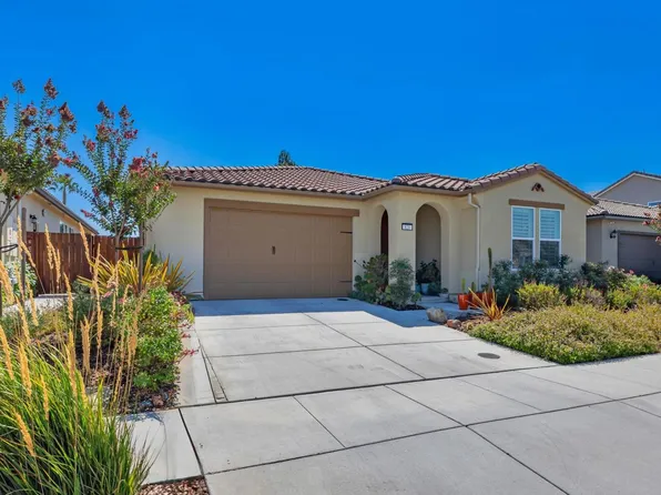 821 Cordoba Way, Hollister, CA 95023