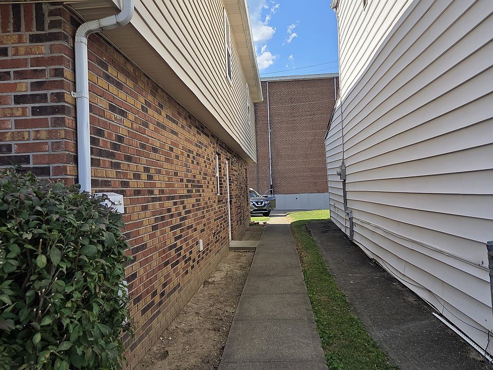 1st image of 213 Lindsey St #B