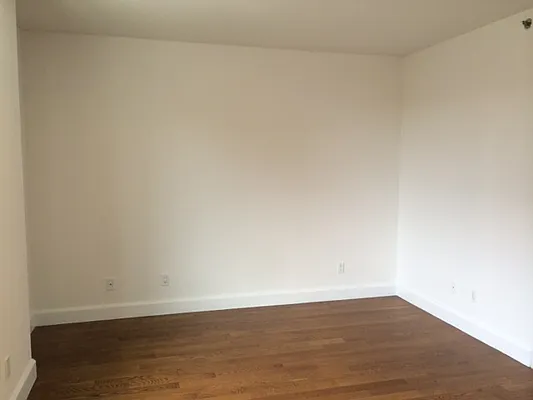 Rented by Waterton Residential New York | media 6