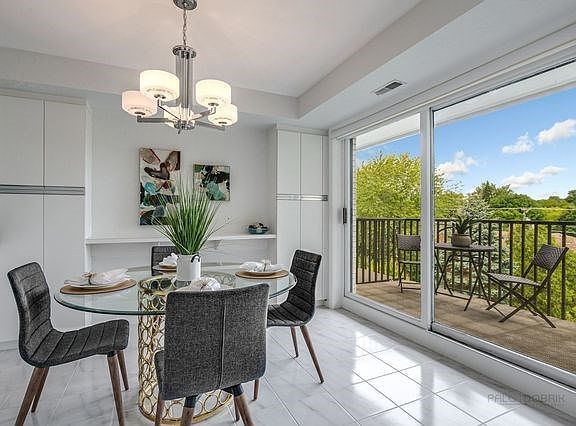 ~Eat-in kitchen with second balcony~