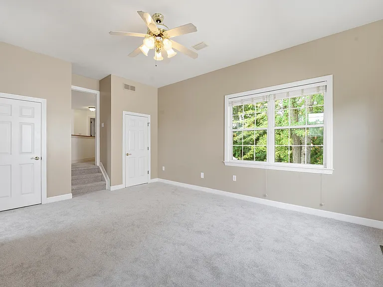 7362 Hampsted Sq N — Photo 31