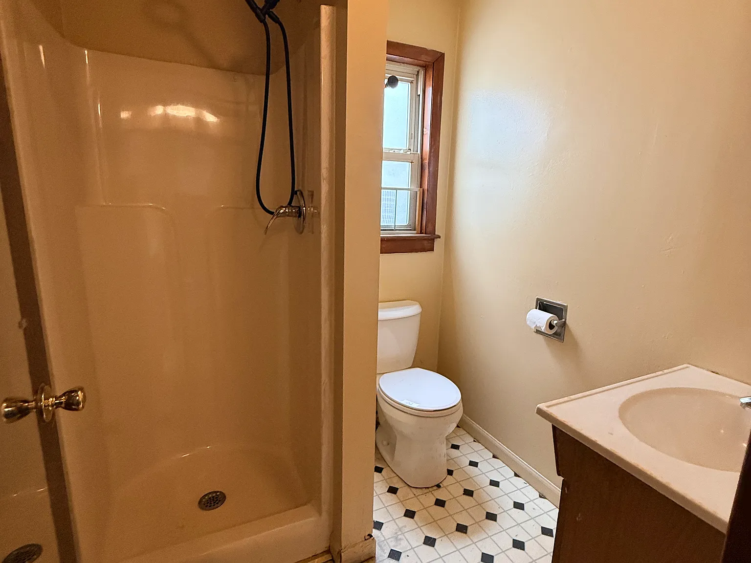 2 bed, 600 sqft, $800 — Photo 3