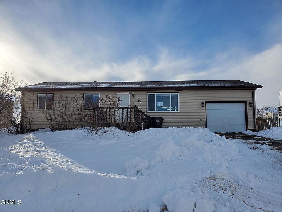 1st image of 306 3rd Ave SE