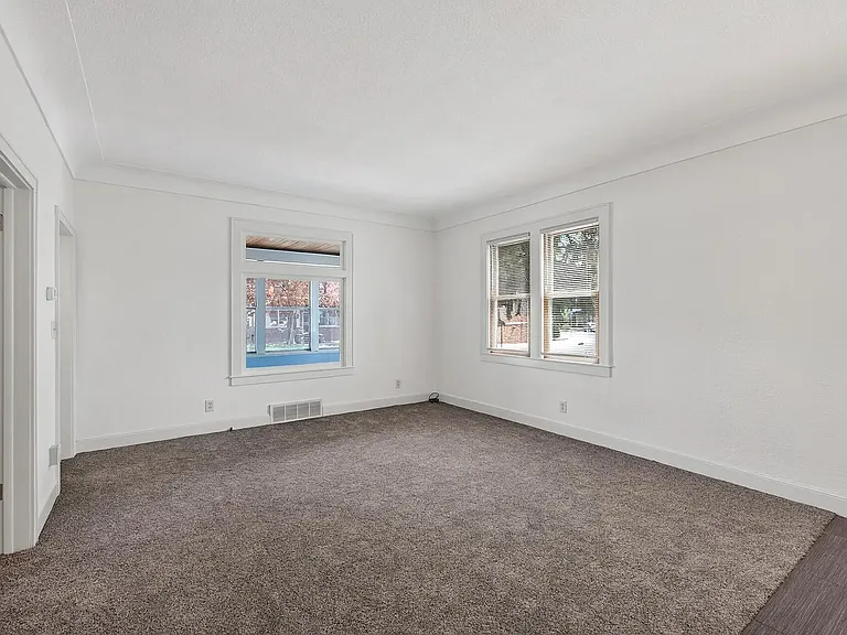 144 8th Ave S #1 — Photo 16
