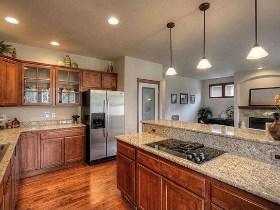 5th image of 4507 25th St SE