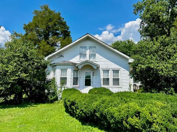 327 Johns Neck Rd, Weems, VA 22576