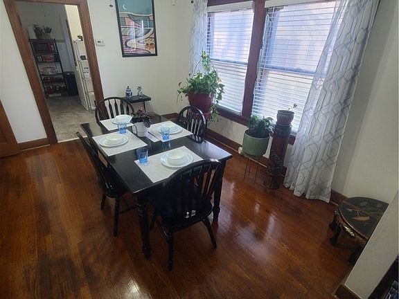 5th image of 238 Kenilworth Ave