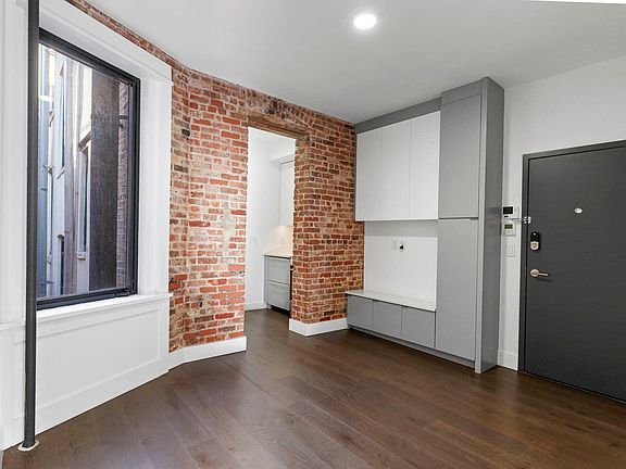 2nd image of 49 Prince St APT 22