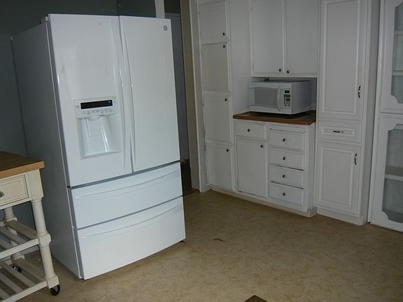 4th image of 3611 I St NE Unit 279
