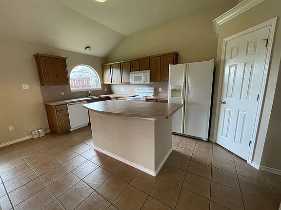 3rd image of 7502 Fort Griffen Dr