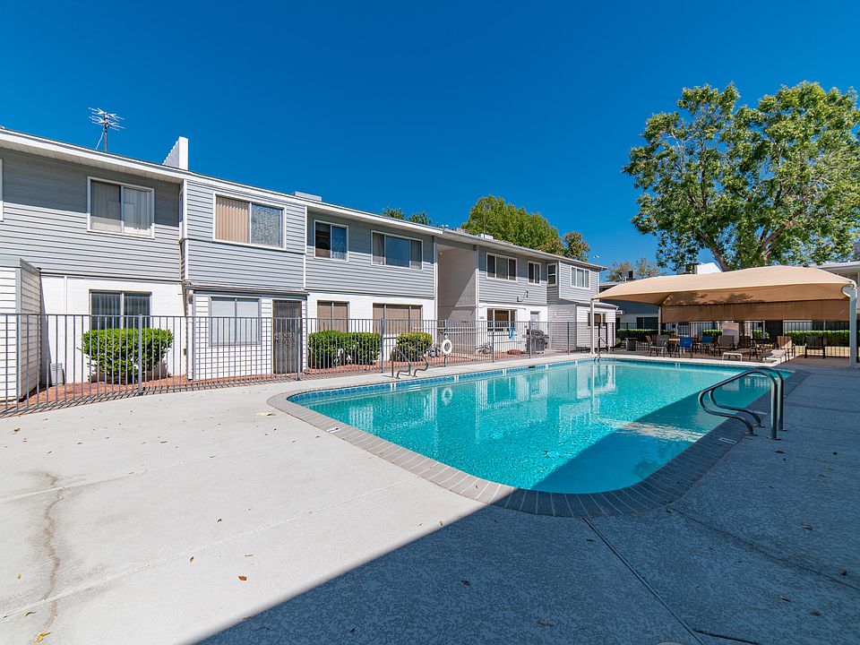 1st image of 2577 W Berridge Ln Unit 101