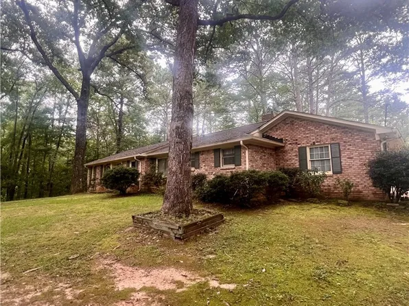 5210 Indian Springs Ave, Northport, AL 35473