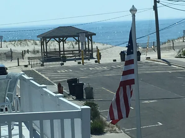 7 Kerr Ave #2, Lavallette, NJ 08735