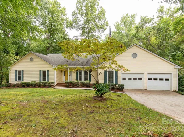 528 Woodberry Rd, Rock Hill, SC 29732