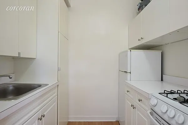 Rented by Corcoran | media 17