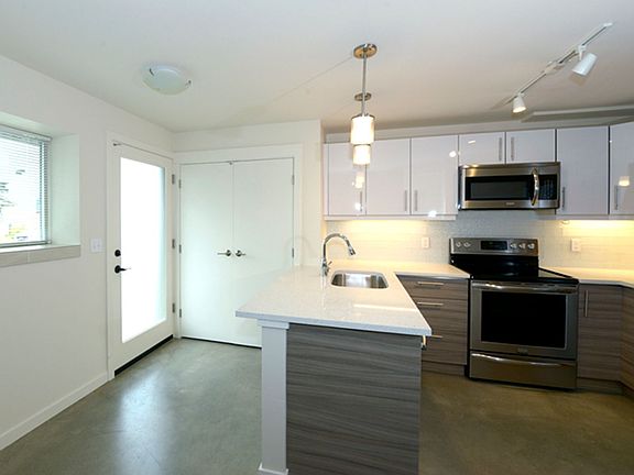 4th image of 6401 24th Ave NW #5