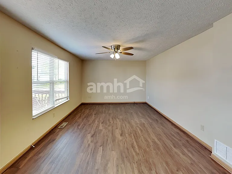 7080 Winchester Crossing Blvd — Photo 7