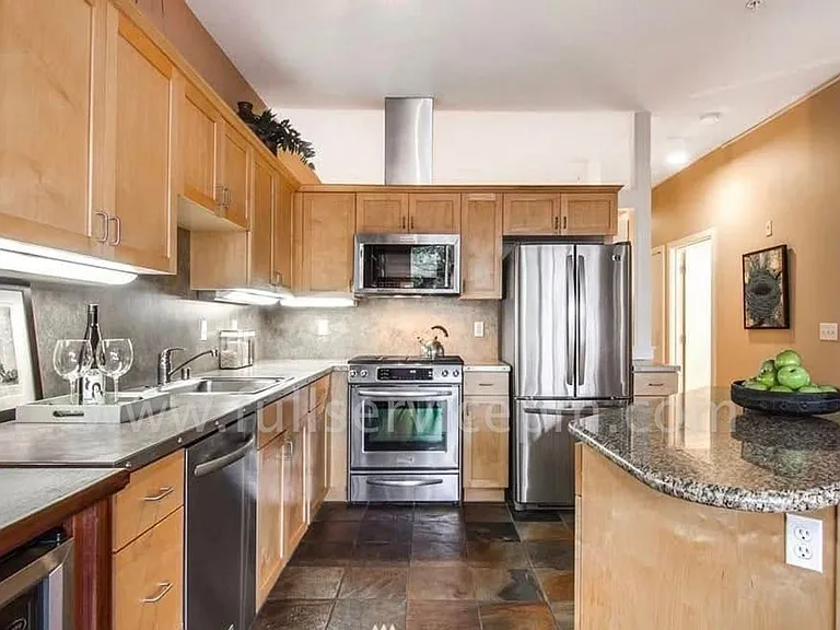 303 E Pike St #605 — Photo 5