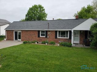 5415 Seaman Rd, Oregon, OH 43616