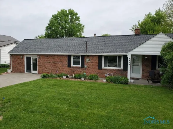 5415 Seaman Rd, Oregon, OH 43616