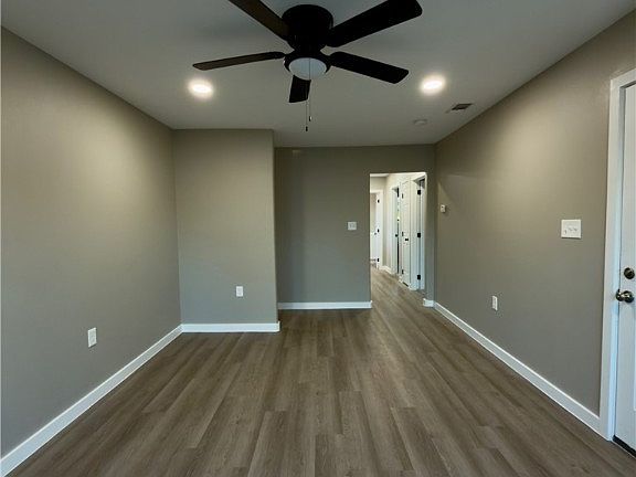 2nd image of 1312 E Anaqua Ave