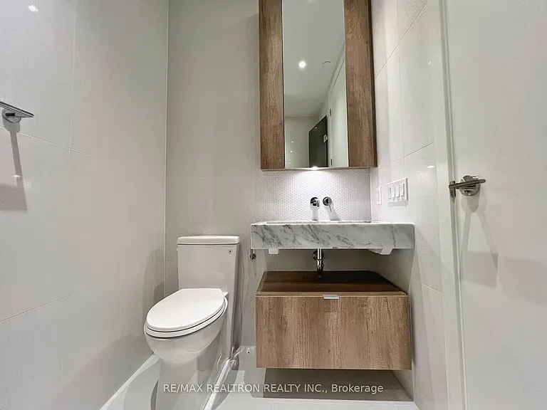 11 Yorkville Ave #6101 — Photo 18