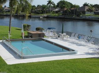 4003 SE 11th Pl APT 102, Cape Coral, FL 33904