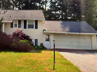 8 Commane Rd, Baldwinsville, NY 13027