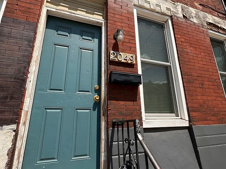 2049 E Cambria St — Photo 21