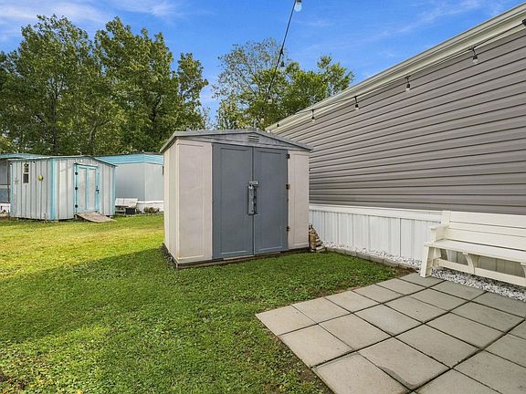 4th image of 1421 Circle Dr.