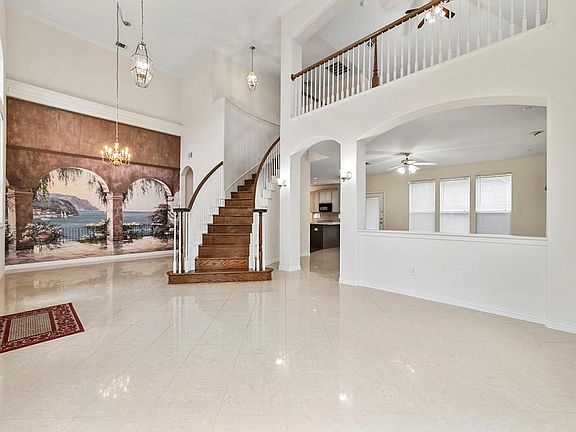 3rd image of 5225 Rolling Rock Dr