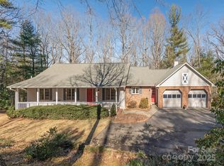 305 Claremont Dr, Flat Rock, NC 28731