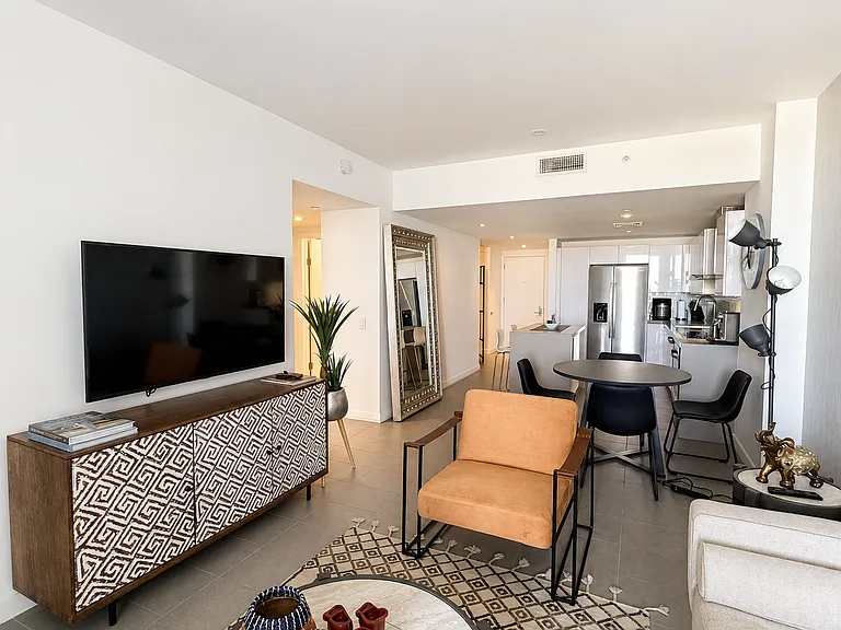 1600 NE 1st Ave #2512 — Photo 7