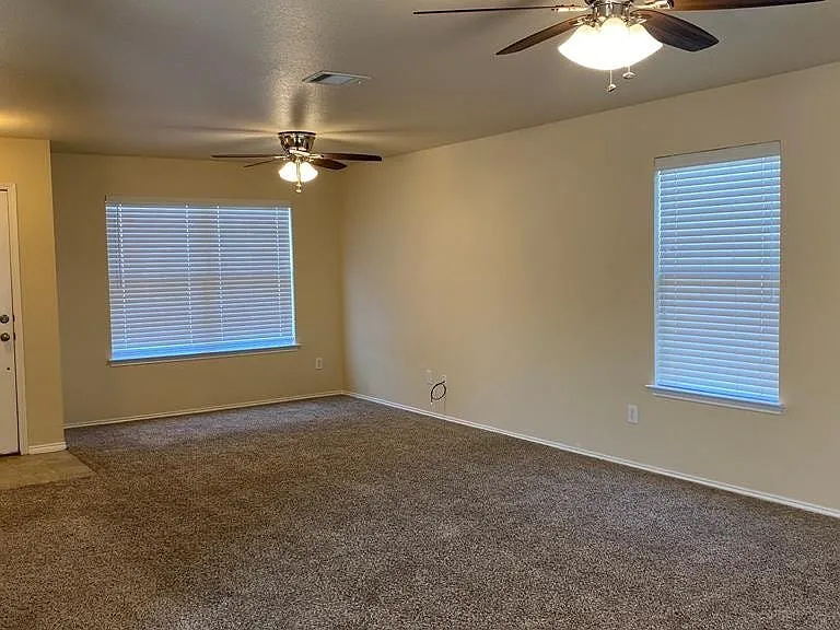 324 Chisholm Trl — Photo 44