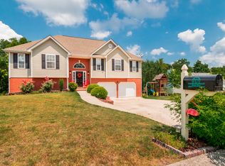 213 Manor Dr, Ringgold, GA 30736