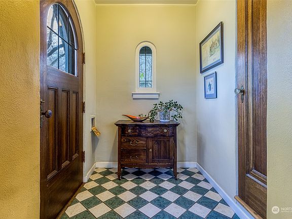 3rd image of 1328 Fairmont Street
